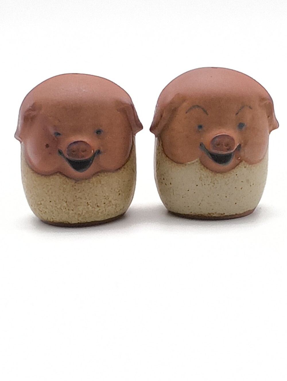 Charming Vintage Japan Stoneware Pig Salt & Pepper Shakers - Picture 2 of 13